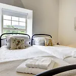 Loft 11 - Unique With Stunning Views
