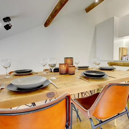 Loft 11 - Unique With Stunning Views *