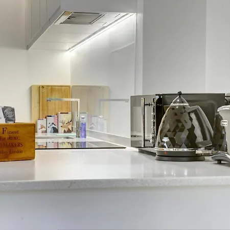 Loft 11 - Unique With Stunning Views דירה