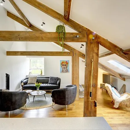 Loft 11 - Unique With Stunning Views