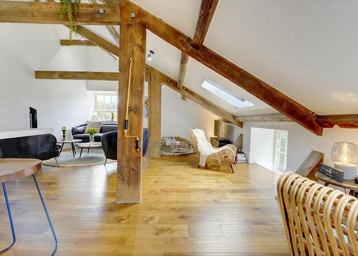 Loft 11 - Unique With Stunning Views Apartment *