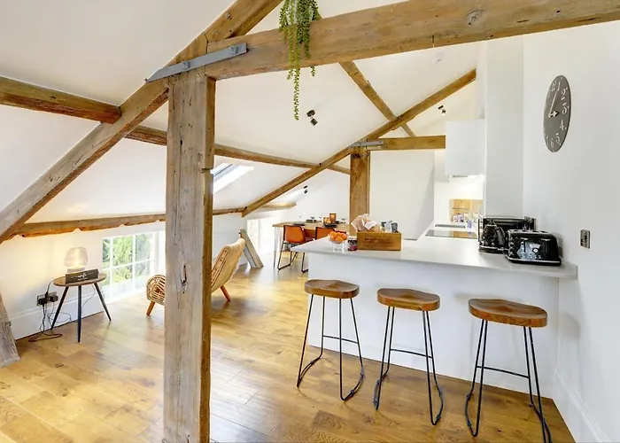 Loft 11 - Unique With Stunning Views Apartment