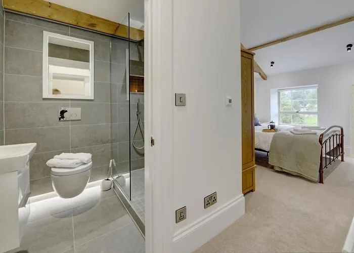 Loft 11 - Unique With Stunning Views Harrogate