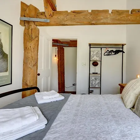 Loft 11 - Unique With Stunning Views *